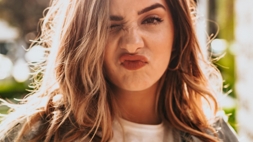 Mi a baj a dick pic-kel? (Mi a fene az a dick pic?)